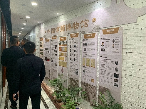 【企業(yè)走訪】——江西新商界83班琚冰同學(xué)所在單位江西瀛洪仁律師事務(wù)所733.jpg