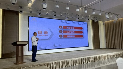 【企業(yè)走訪】——云南新商界31班劉德良同學(xué)企業(yè)滇和緣婚禮藝術(shù)中心 398.jpg